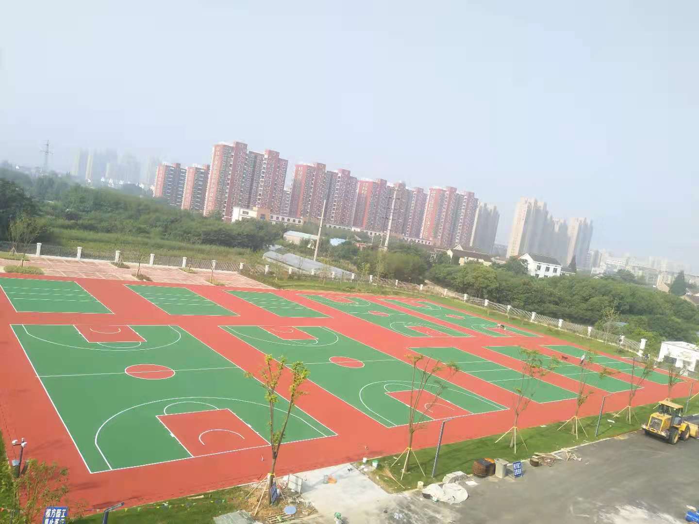 溧陽楊莊小學(xué)籃球場(chǎng)，排球場(chǎng)